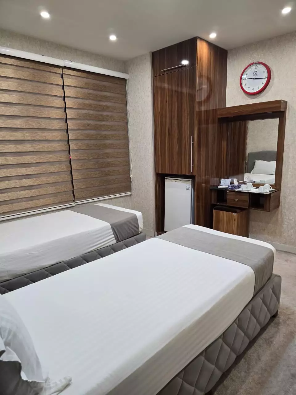 Alibaba https://cdn.alibaba.ir/ostorage/hotel-accommodation-images/68f75d96a1e6f83605b7e80f_تویین 2.webp